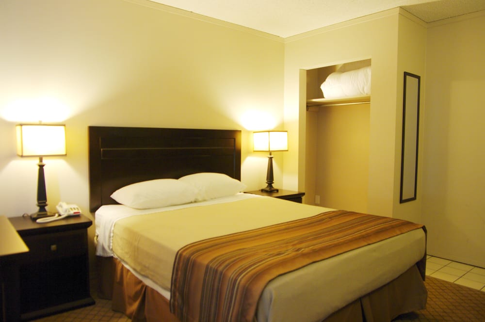 Airport Traveller's Inn