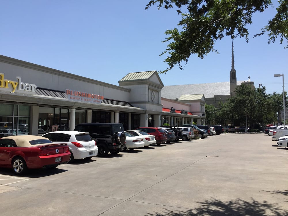 The Shops of Highland Park Shopping Centers 4200 Oak Lawn Ave