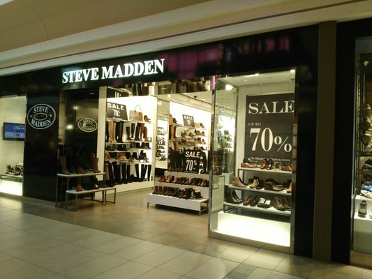 Steve Madden Shoe S 1800 Sheppard Avenue E Toronto On Photo For Steve Madden