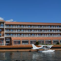 The Riveredge Resort 58 Photos 28 Reviews Hotels 17 Holland Photo Of The Riveredge Resort Alexandria Bay Ny United States Seaplane On