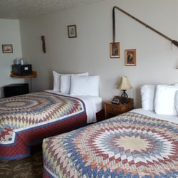 The Grizzly Den Motel Hotels 1205 E Park Ave Anaconda Mt Photo Of The Grizzly Den Motel Anaconda Mt United States