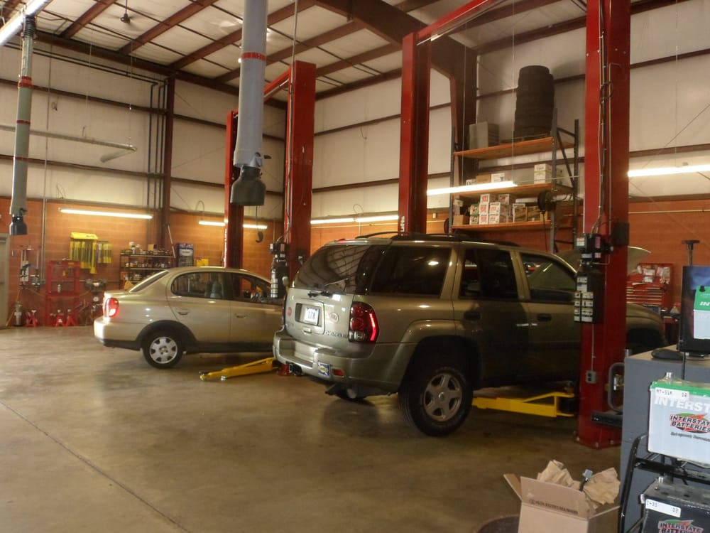 image of business Lakeside Garage