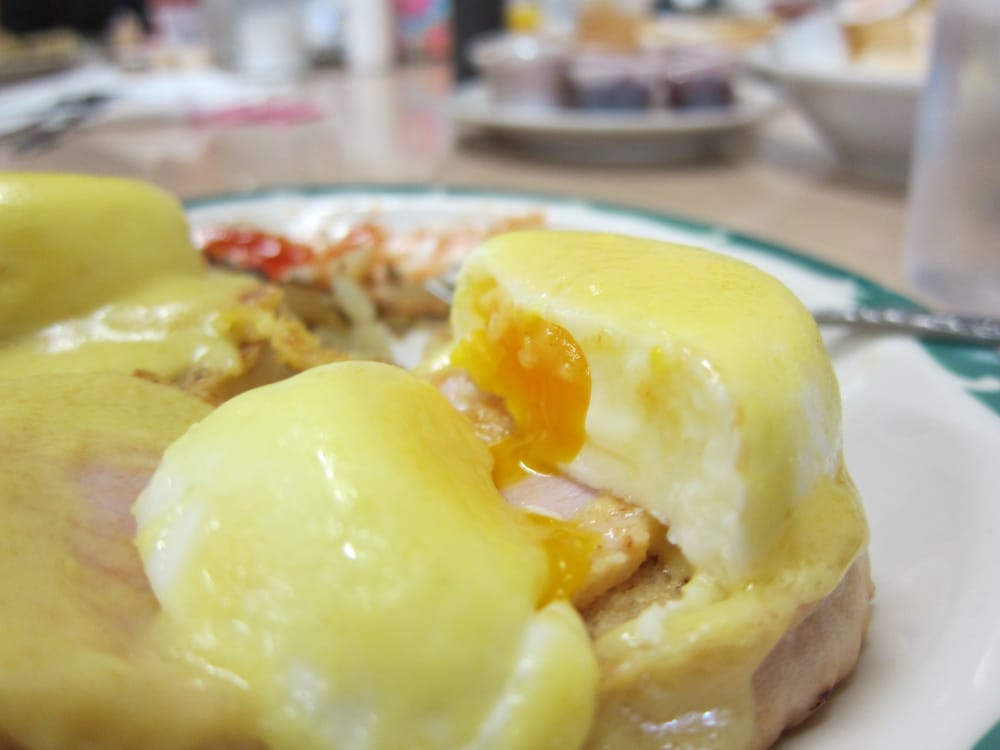 Flyers Bakery and Cafe
