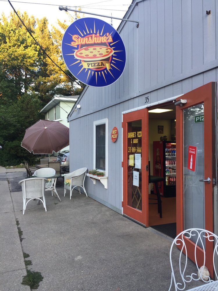 Sunshine’s Pizza Pizza 35 E Lowell St, Pentwater, MI Restaurant