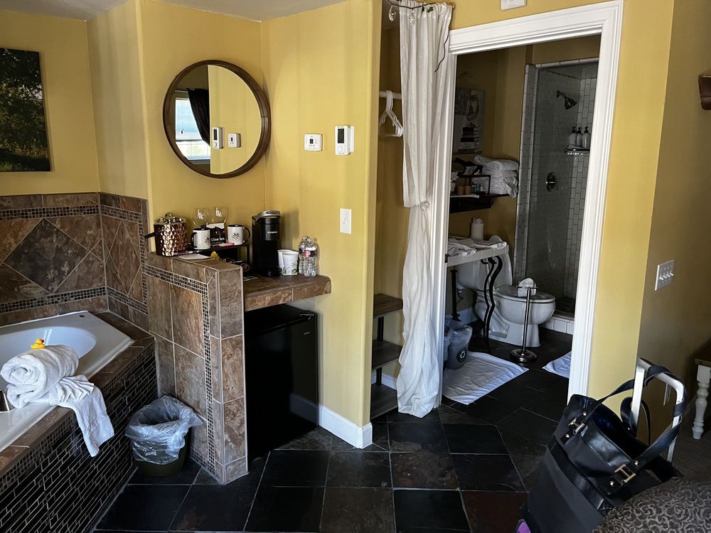 Glen Ellen Inn 