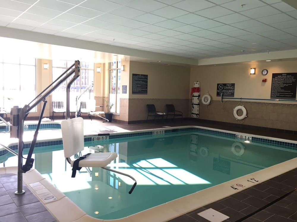 Indoor Pool And Hot Tub Towels Were Provided Off To The Left Yelp Photo Of Hilton Garden Inn Woodbridge Va United States Indoor Pool