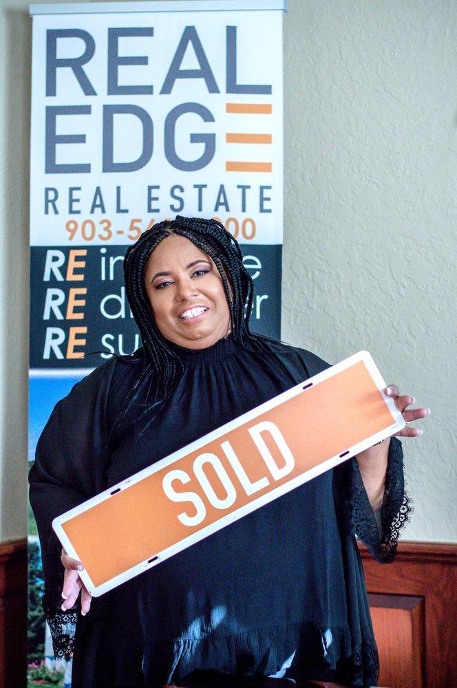 Phyllis Roberts - Real Estate Agent @ RealEdge Real Estate