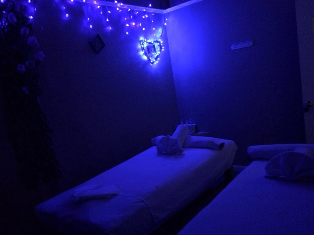 Sisters Massage 21 Photos & 40 Reviews Massage Therapy 4010