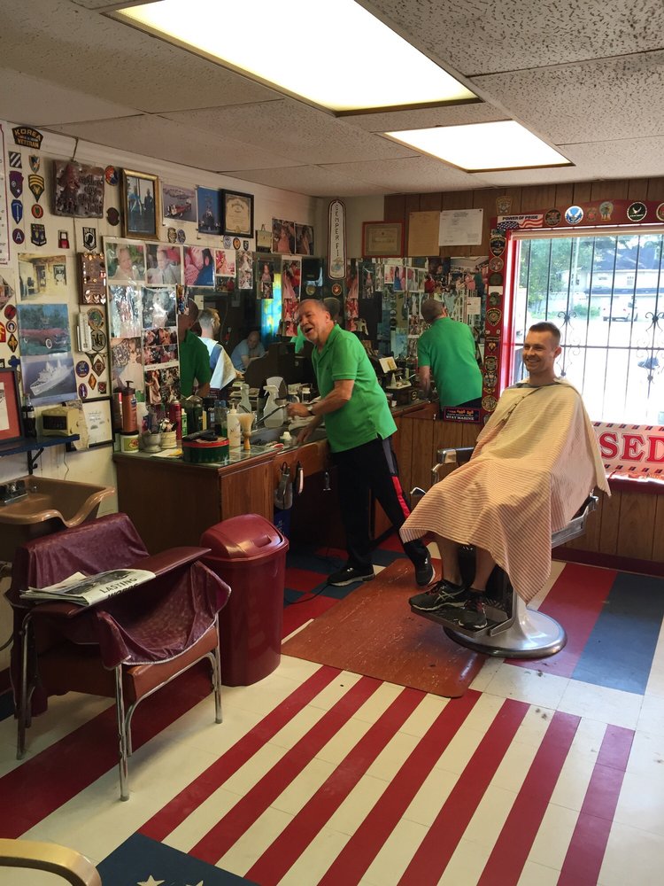 Red’s Barber & Style Shop Barbers 1708 Pass Rd, Gulfport, MS