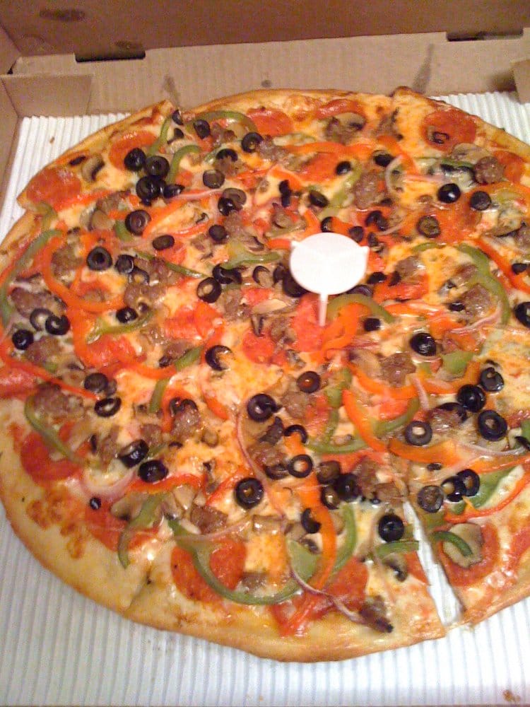 Famous Johnny S Pizza Closed 26 Photos 47 Reviews Famous Johnny S Pizza Closed 26 Photos 47 Reviews 1212 El Camino Real San Bruno Ca Restaurant Phone Number Yelp