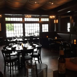 The Local Order Food Online 82 Photos 159 Reviews American Photo Of The Local Wellesley Ma United States Cozy Dining Area