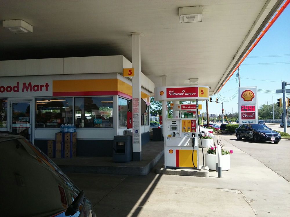 North Shore Shell Gas Stations 1411 Park Ave W, Highland Park, IL