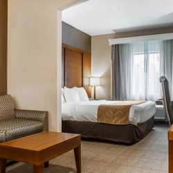 Comfort Suites Buffalo Airport 60 Photos 48 Reviews Hotels
