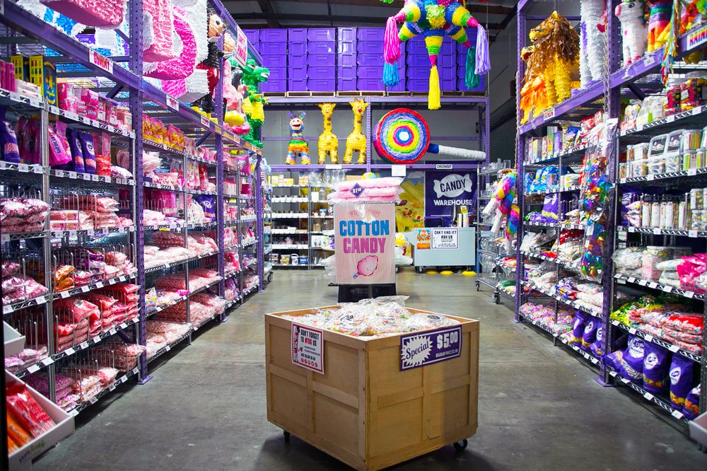 Candy warehouse. Wholesale stores. Candy store. Конфеты старберст реклама. Sweet store.