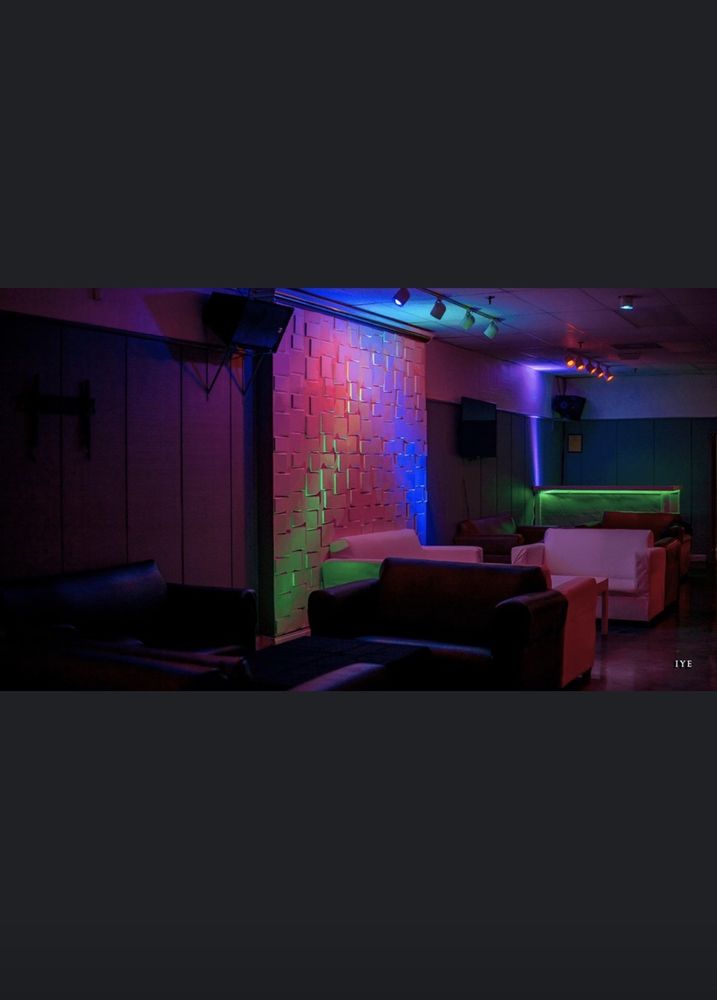 Indulge Lounge
