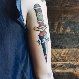 Red Dagger Tattoo Studio - 44 fotos y 21 reseñas 