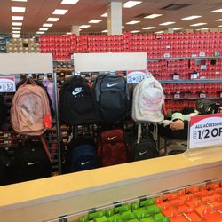 phone number shoe carnival