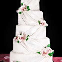 Blon S Catering Get Quote Caterers 2420 12th St Photo Of Blon S Catering Lynchburg Va United States Wedding Cake