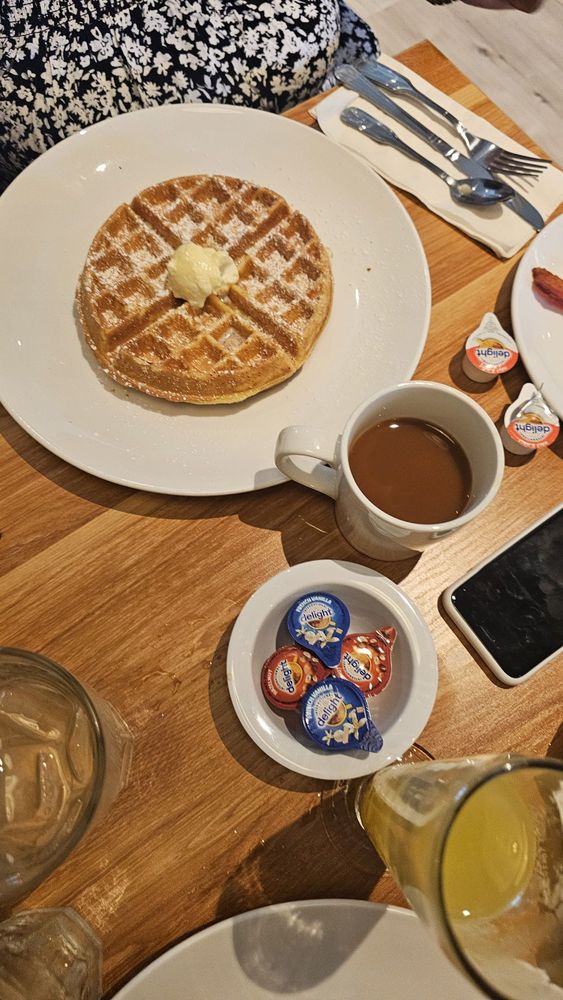 Broken Yolk Cafe Broken Yolk Cafe