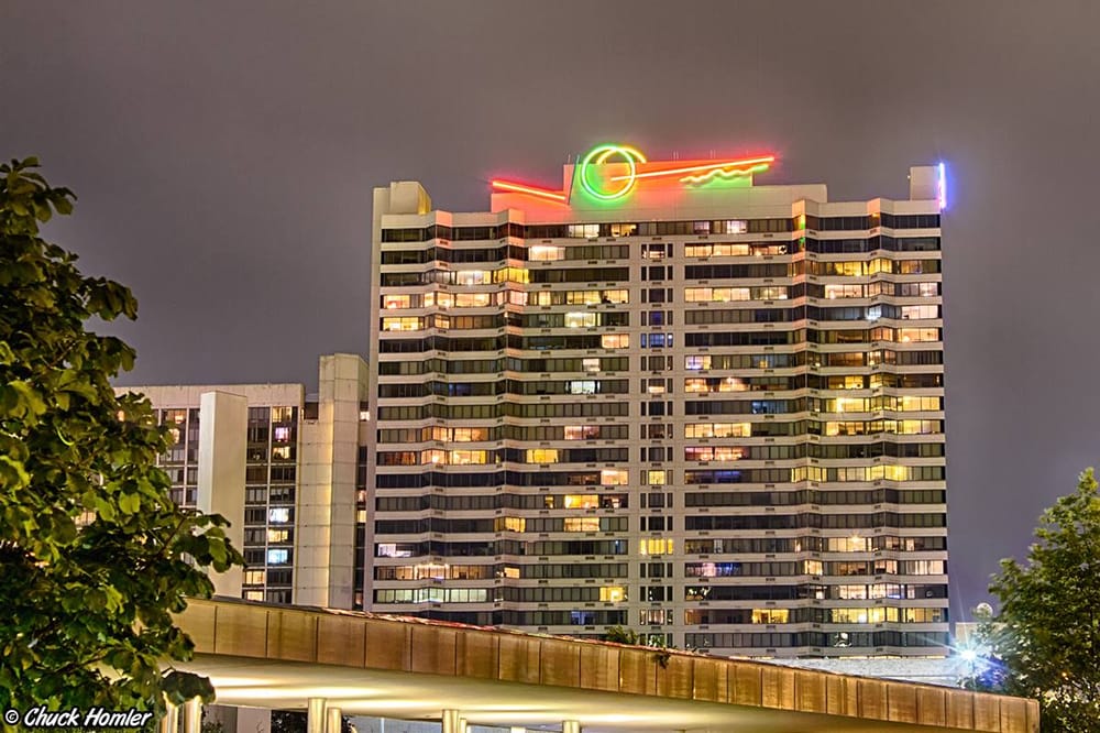 Cityview Condominiums Condominiums 2001 Hamilton St, Art Museum