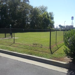 Hampton Inn Adel Hotels 1500 W 4th St Ga Phone Number Photo Of Hampton Inn Adel Ga United States Fenced In Dog