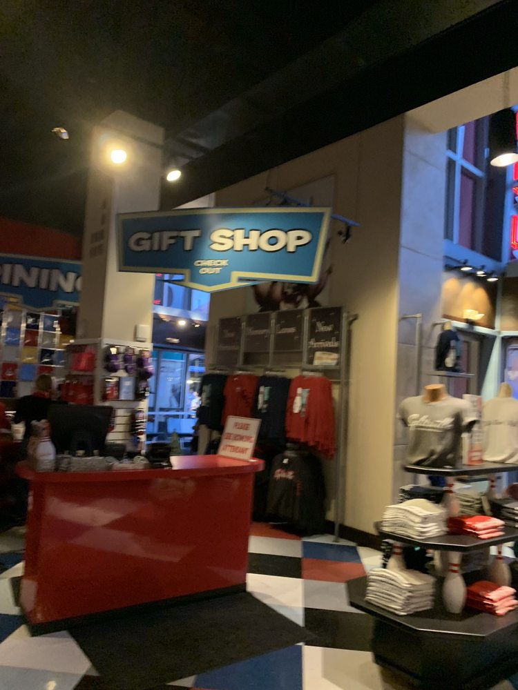 Splitsville Luxury Lanes 860 Photos 579 Reviews Sushi