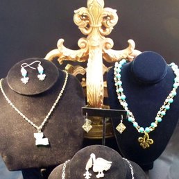 fleur de lis framing