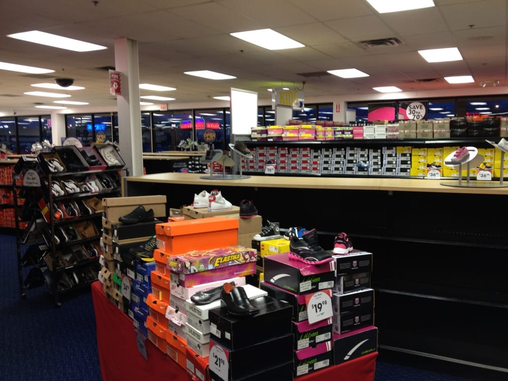 Shoe Carnival Shoe Stores 5092 Glencrossing Way, Westwood