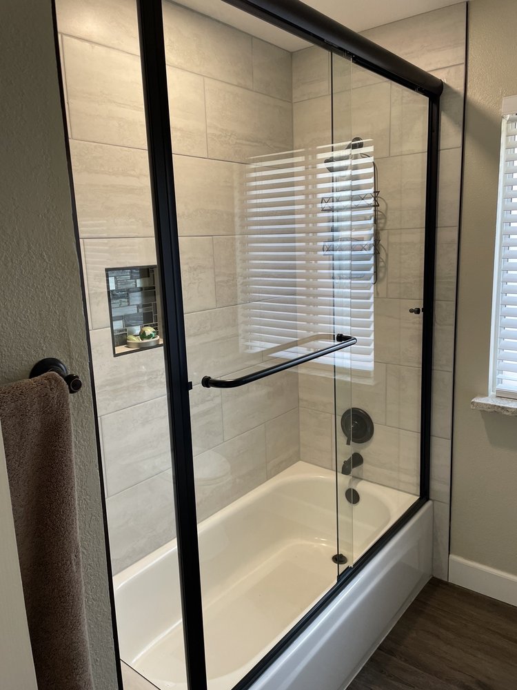 Madera Glass & Mirror