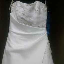 Ladyslipper Bridal Outlet 106 Carter St Leominster Ma Photo Of Ladyslipper Bridal Outlet Leominster Ma United States Consignment Wedding Gown