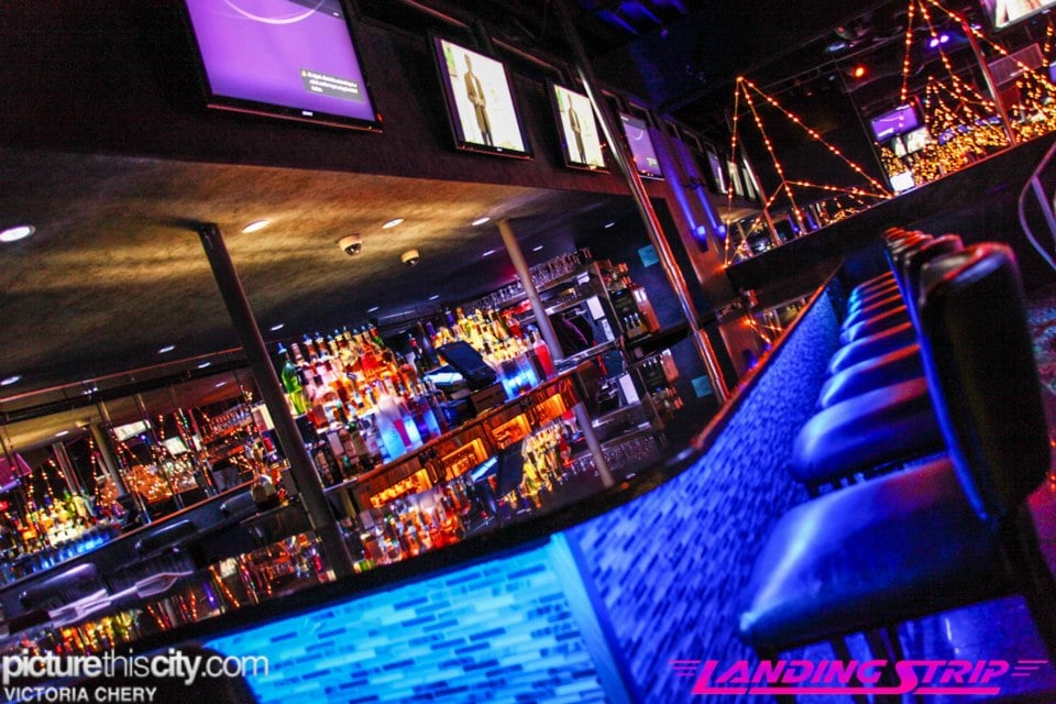 landing strip lounge romulus Landing strip lounge romulus