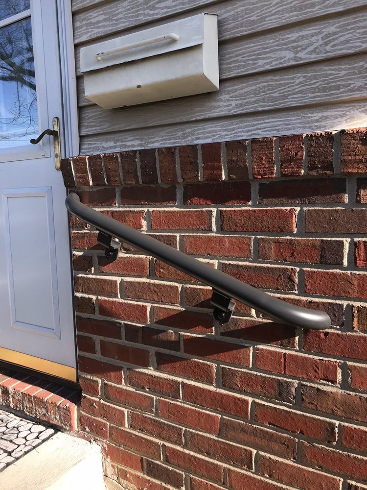 image of business That Grab Bar Guy