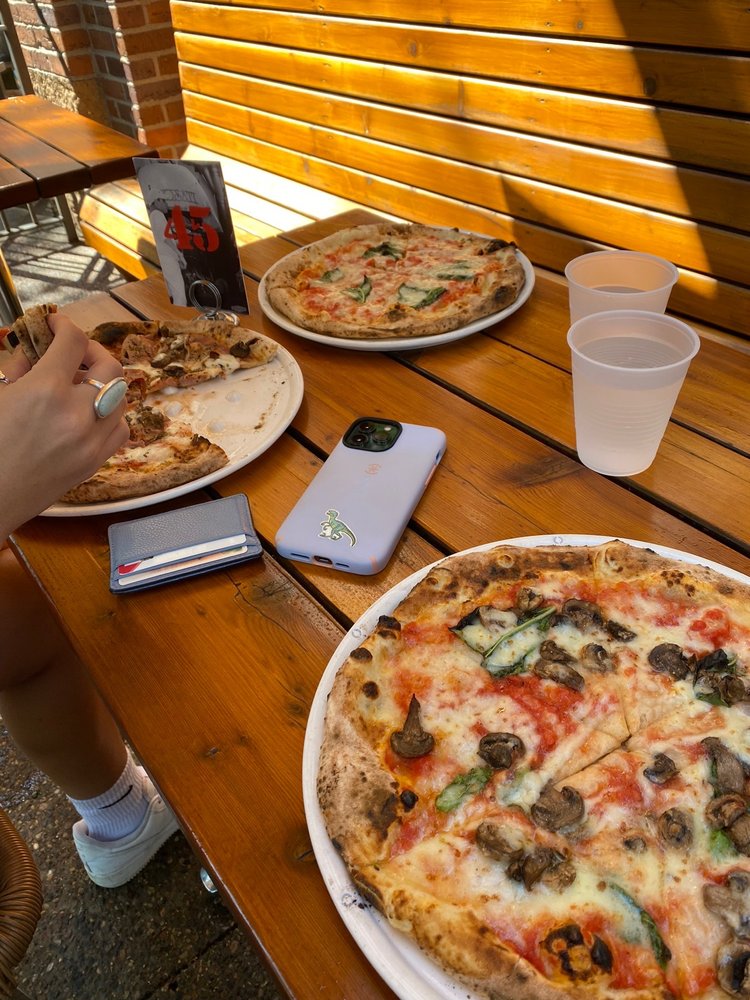 Punch Neapolitan Pizza - Woodbury Punch Neapolitan Pizza - Woodbury