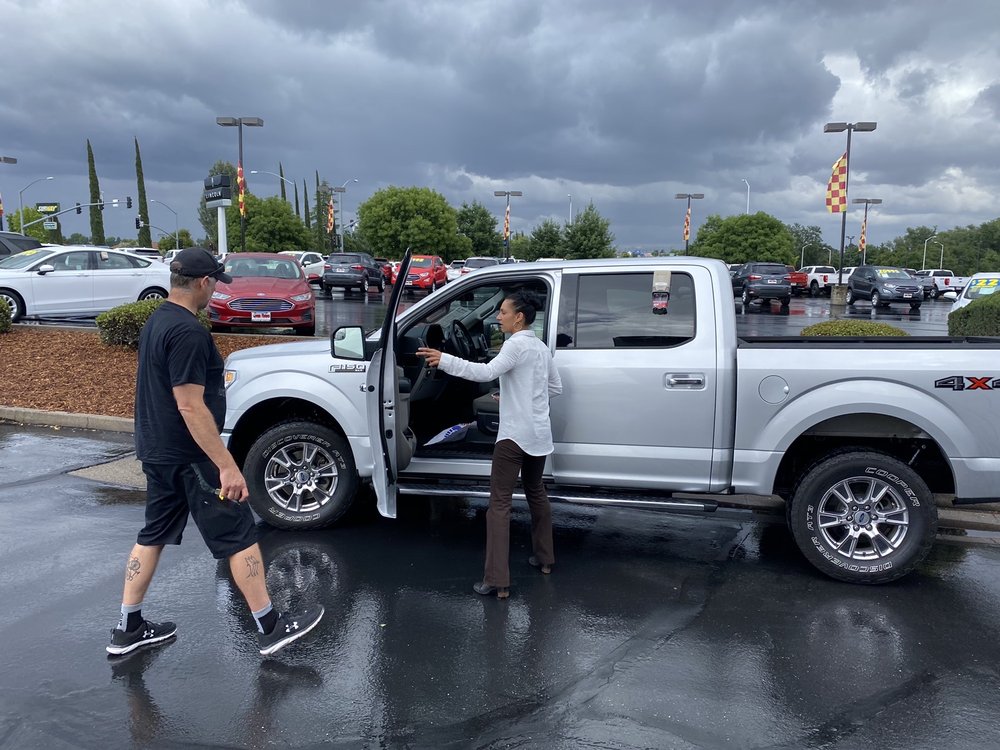 Crown Motors Dodge
