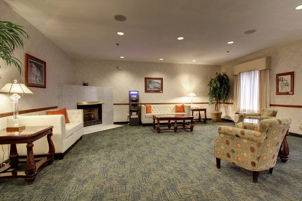 Holiday Inn Express & Suites Hannibal 17 Photos & 11 Reviews Hotels