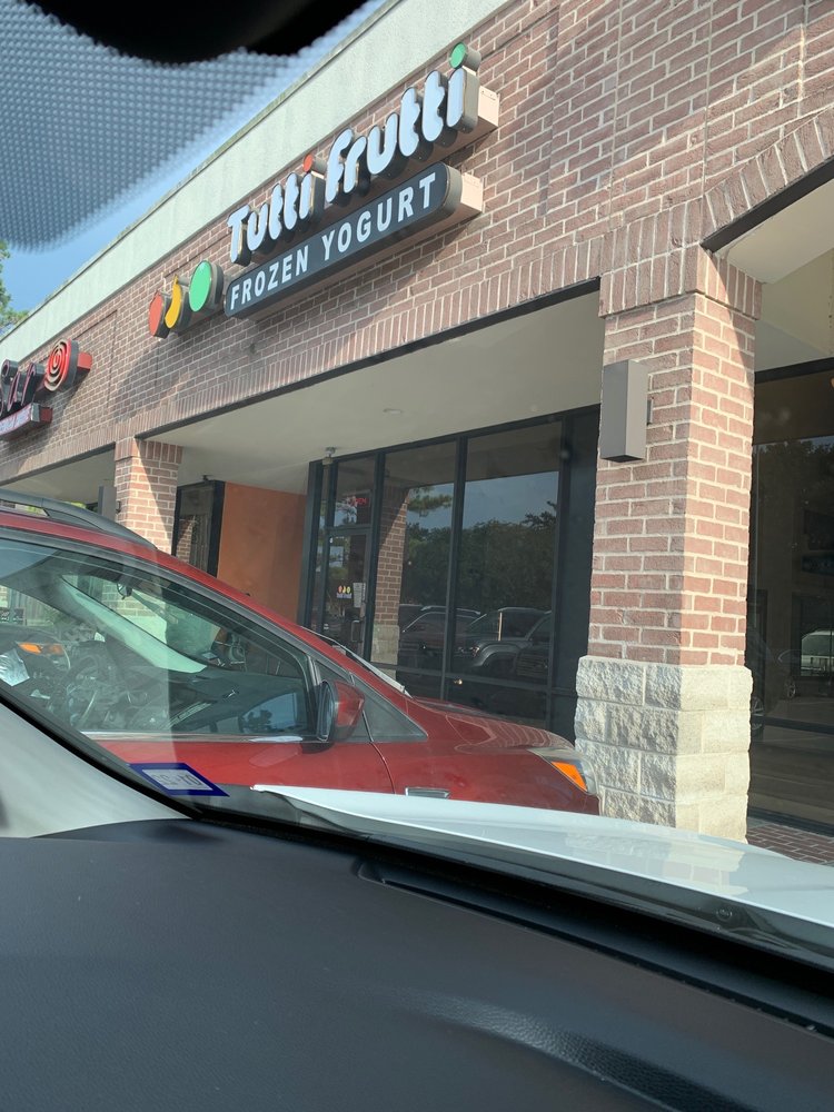 Tutti Frutti Frozen Yogurt