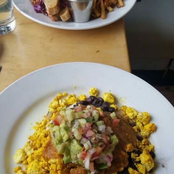 Leaf Vegetarian Restaurant 276 Photos 465 Reviews Photo Of Leaf Vegetarian Restaurant Boulder Co United States Ruben Huevos