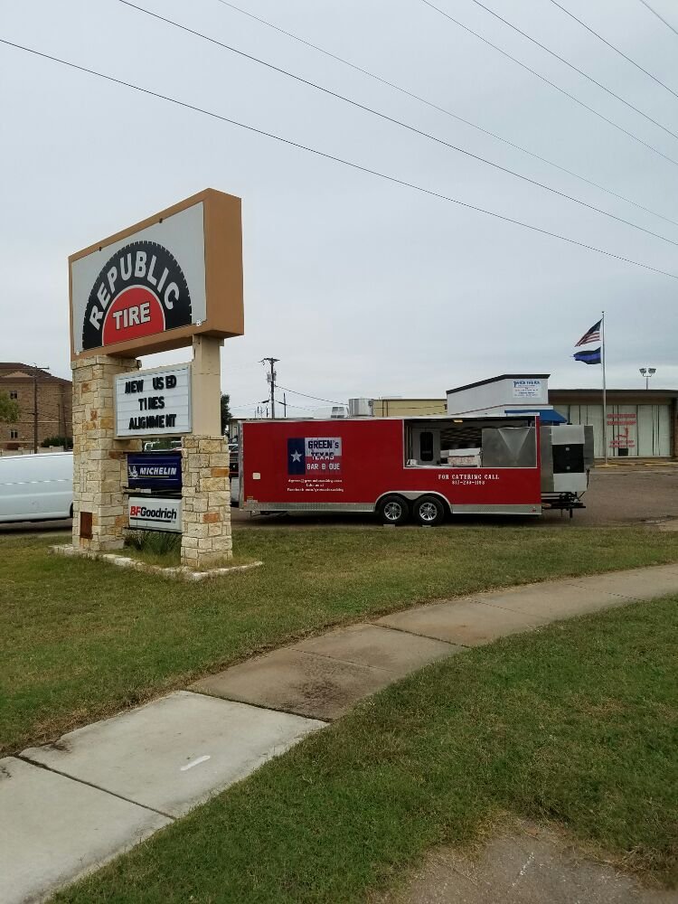 Green’s Texas Bbq Food Trucks 414 W Euless Blvd, Euless, TX