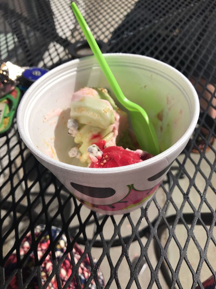 Sweet Frog Premium Frozen Yogurt 13 Reviews Ice Cream & Frozen