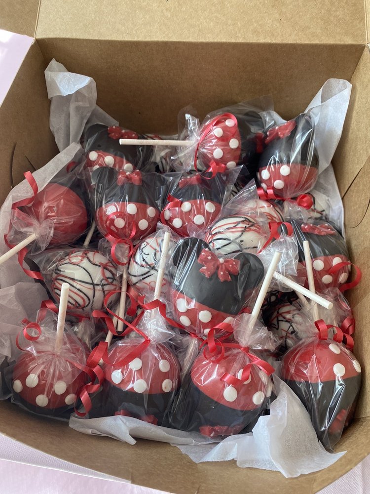 Lizzy's Lollicakes