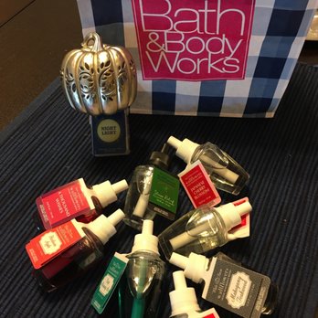 bath body works 11 reviews cosmetics beauty supply 641 e bath and body works aurora ohio