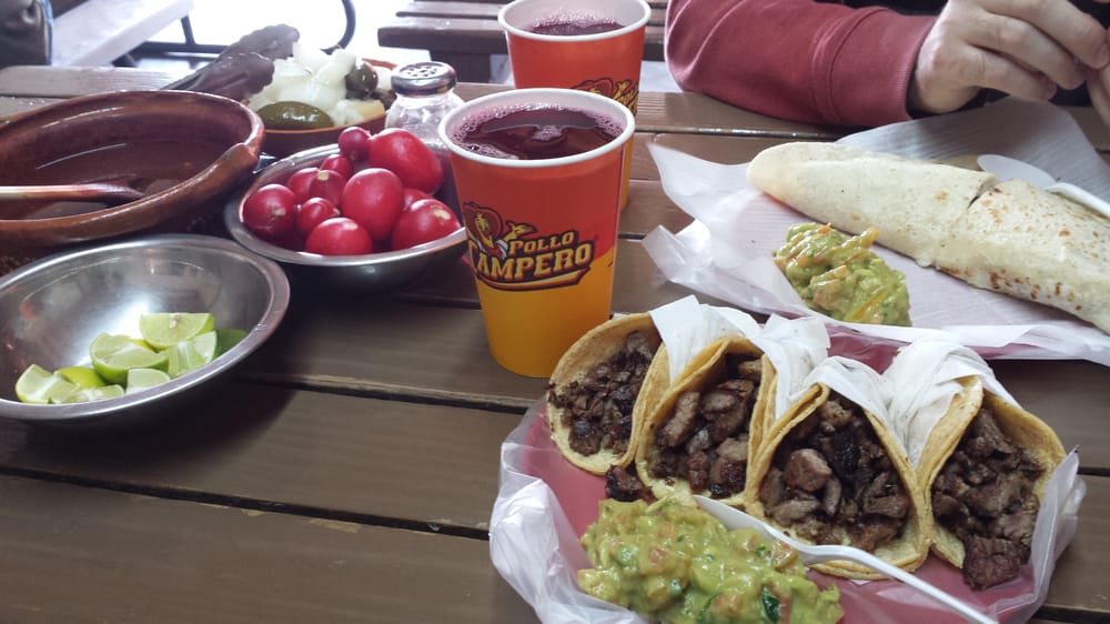 Tacos Los Amigos Tacos Av. Universidad S/N, Tecate, Baja California