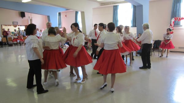 Circle and Squares Dance Club