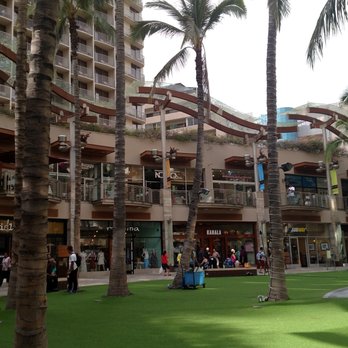 Waikiki Beach Walk 311 Photos 66 Reviews Ping Centers Photo Of Waikiki Beach Walk Honolulu Hi United States Gr Looks Inviting
