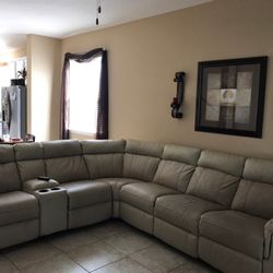 Top 10 Best Leather Sofa Repair Near Tampa Fl 33647 Last Updated Fibrenew Port Richey