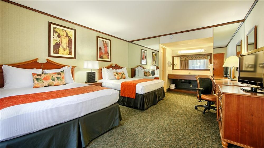 We Re Located Just Minutes From San Go S Top Attractions Photo Of Best Western Seven Seas San Go Ca United States We