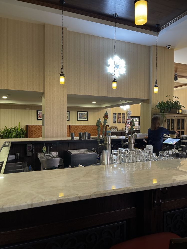 The Oak Room Restaurant  And  Lounge