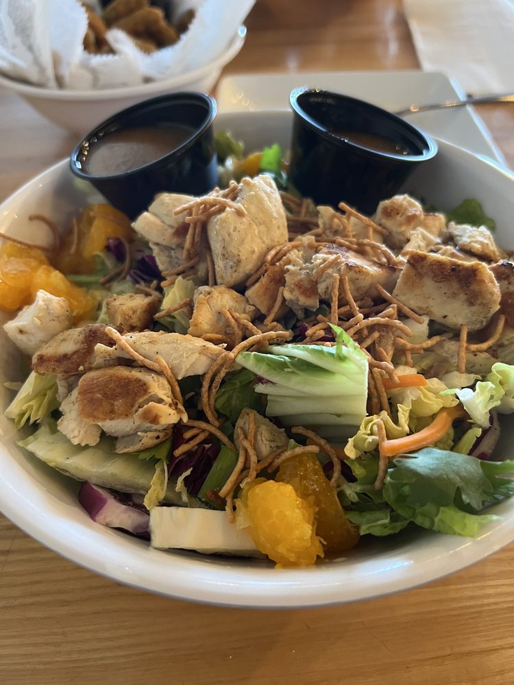 Frady’s Taphouse & Eatery