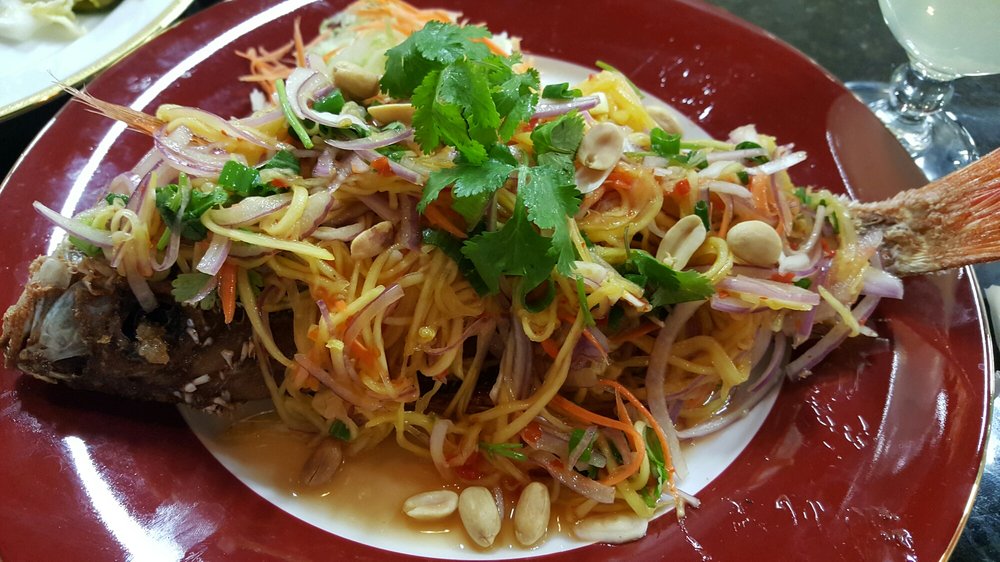 thai fried fish with mango salad