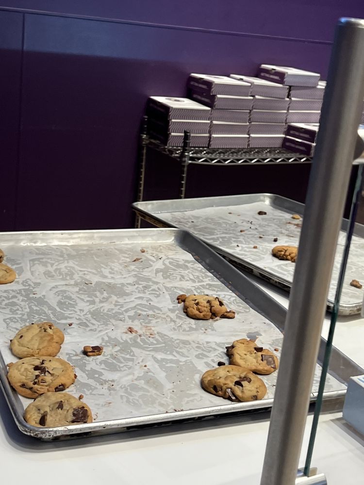 Insomnia Cookies